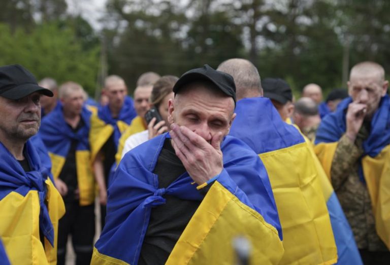 Moscovo e Kiev iniciaram troca de prisioneiros de guerra