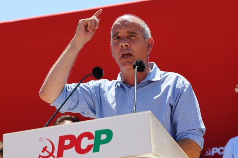 PCP diz que venda do Novo Banco é “assalto” e avança com iniciativa para travar