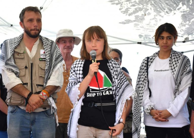 Greta Thunberg e outros três ativistas deportados de Israel