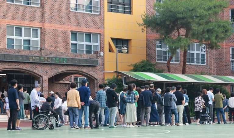 Seis milhões de sul-coreanos já votaram para escolher sucessor de Yoon
