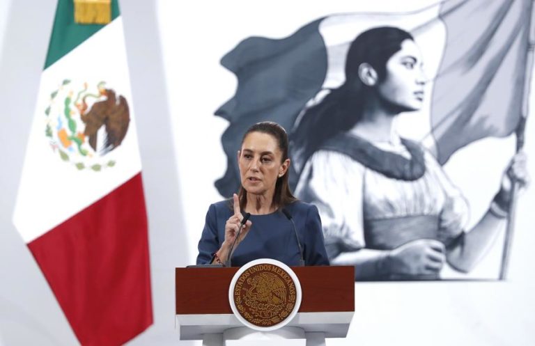 Presidente do México exige a Washington que não trate migrantes como criminosos