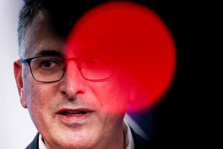 Ministro israelita diz que ataques vão continuar