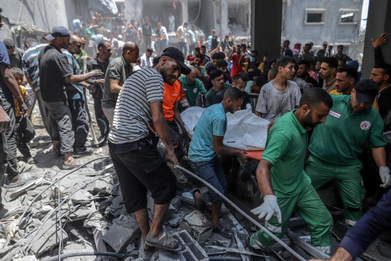 Mais de 55 mil palestinianos mortos em 20 meses de conflito