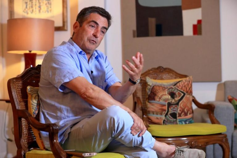 Camané partilha hoje a alma do fado com Angola