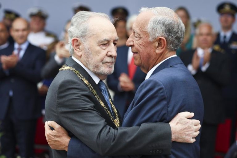 Marcelo termina último discurso com homenagem aos militares e a Eanes