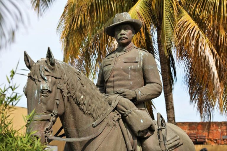 “Padrão de Guerra” é a única estátua colonial em Maputo 50 anos depois