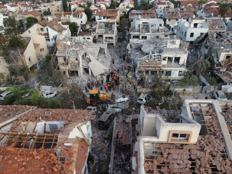 Israel retira tropas de Gaza para fronteiras com Egito e Jordânia