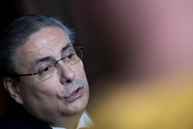 Executivo diz que vai dialogar com todos os partidos