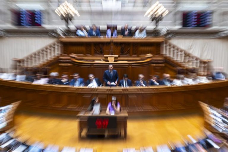 Parlamento aprova hoje programa do Governo