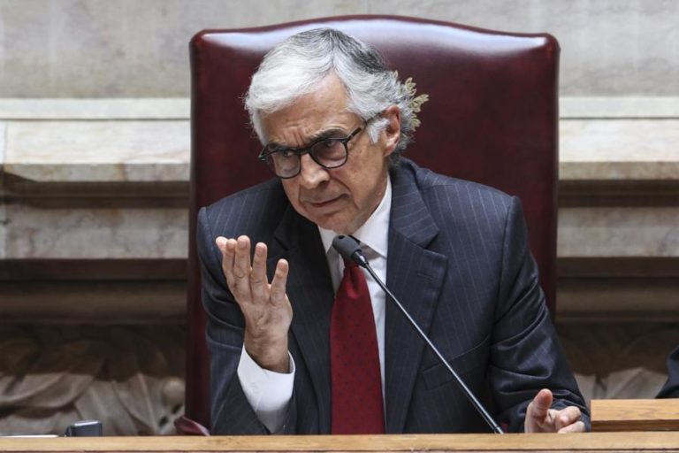 Aguiar-Branco aponta “equívoco” de Ventura sobre suposto bloqueio político ao Chega