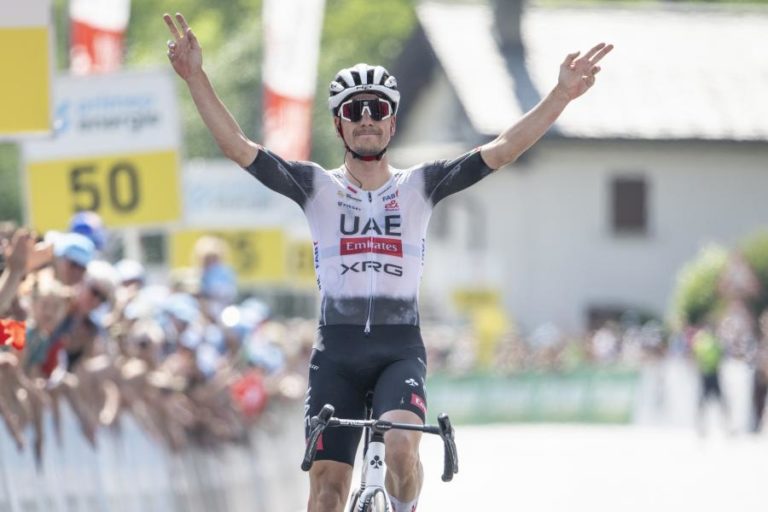 João Almeida vence quarta etapa da Volta à Suíça