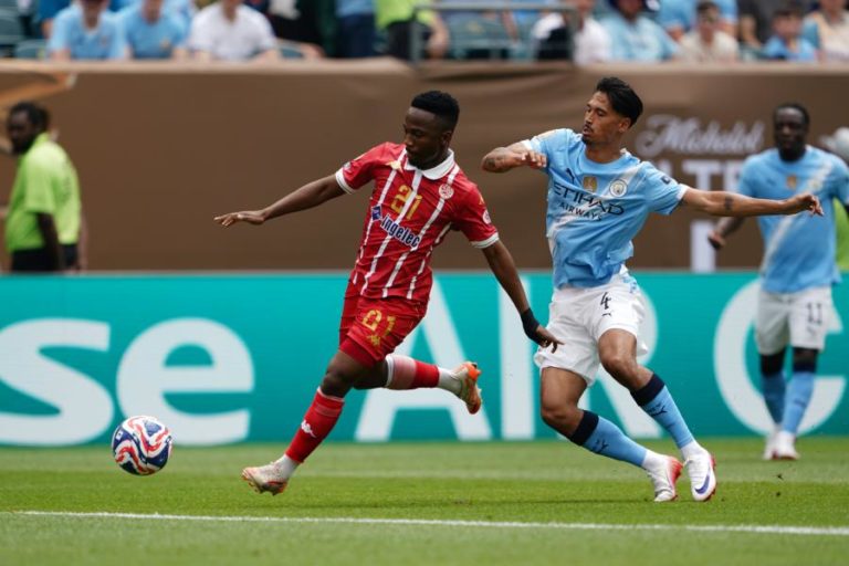 Manchester City arranca defesa do título com triunfo no Mundial de clubes