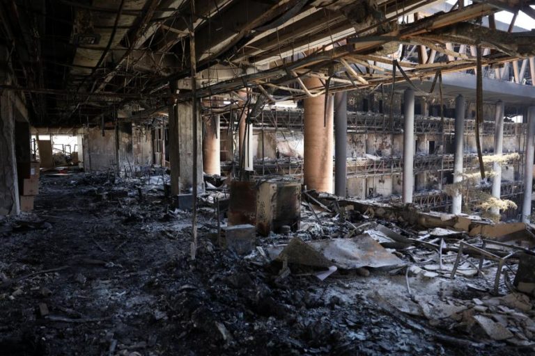 Israel intensifica ataques contra”alvos estratégicos” em Teerão