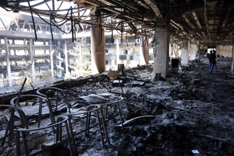 Putin e Xi Jinping condenam ataques ao Irão e defendem via diplomática