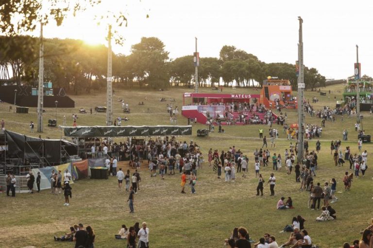 Festivais de música são mais acessíveis mais ainda há melhorias a fazer