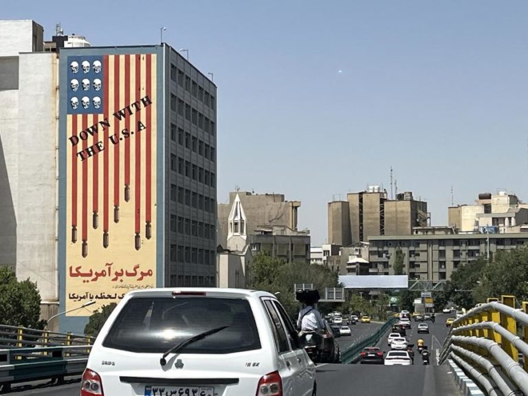 MNE iraniano afirma que EUA lançaram “guerra perigosa”