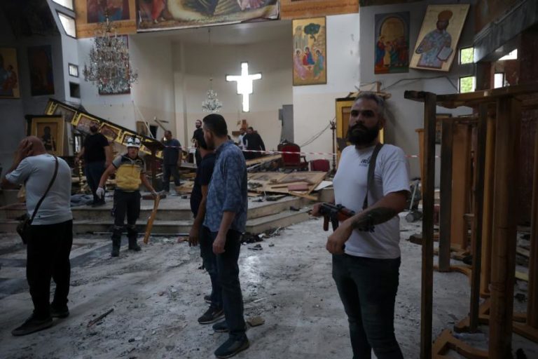 Sobe para 25 número de mortos no atentado contra igreja ortodoxa em Damasco