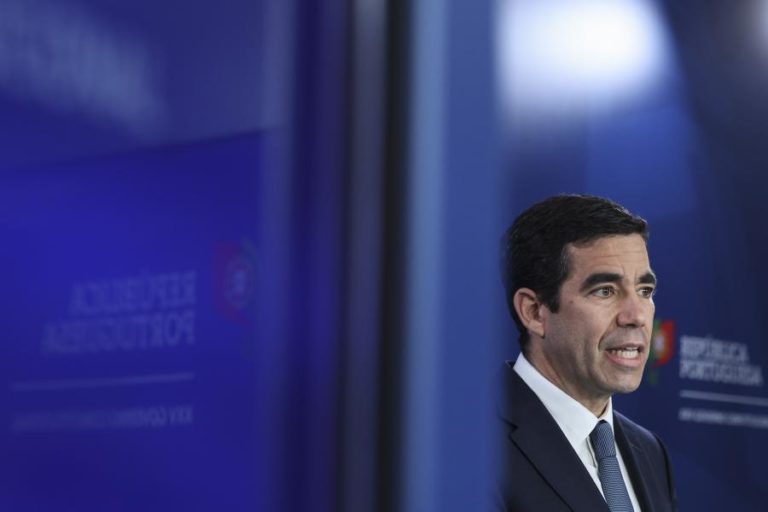 Governo quer introduzir “sanção acessória” de retirada da nacionalidade para quem comete crimes graves