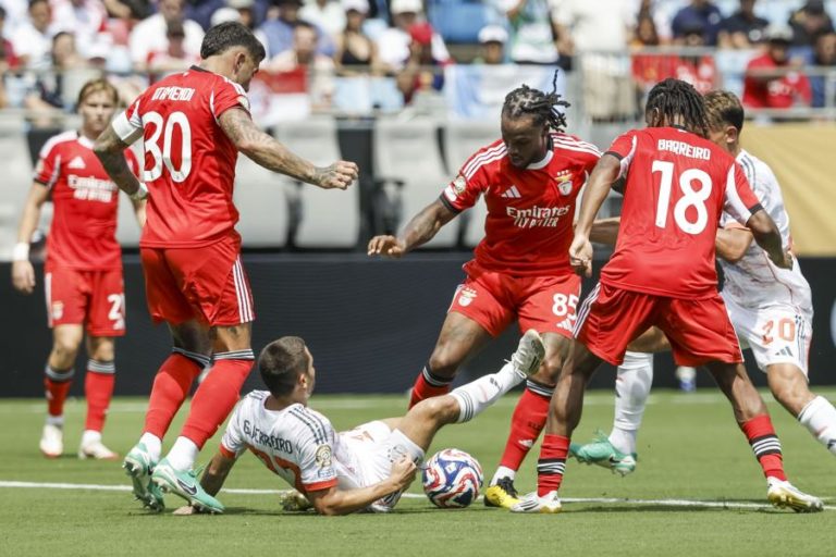 Benfica defronta Chelsea nos ‘oitavos’ do Mundial de clubes