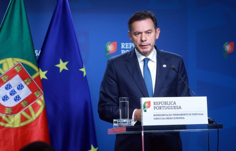 PM diz que haverá escrutínio na AR sobre morte que poderia ter sido evitada pelo INEM