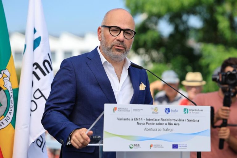 Pinto Luz diz que Portugal demora muito a tomar decisões mas garante PRR