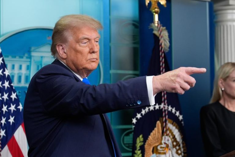 Trump avisa que gostaria de encurtar o prazo para novos acordos comerciais