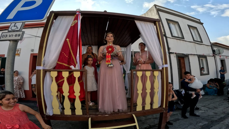 Império da Trindade Madalena – São Roque celebra coroação