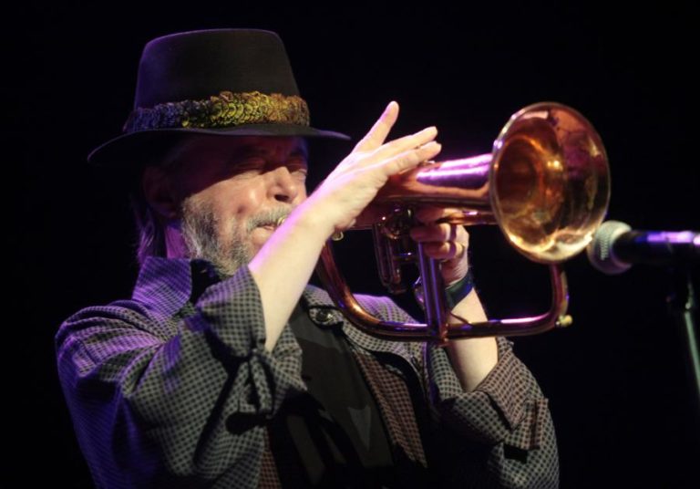 Lenda do jazz Chuck Mangione, conhecido por ‘Feels So Good’, morre aos 84 anos.