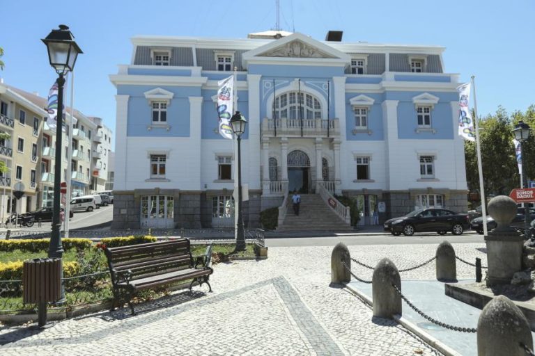 Loures defende apoio estatal a 100% para resposta à crise da habitação