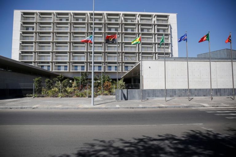 Receitas do Estado cabo-verdiano subiram 22% no primeiro trimestre