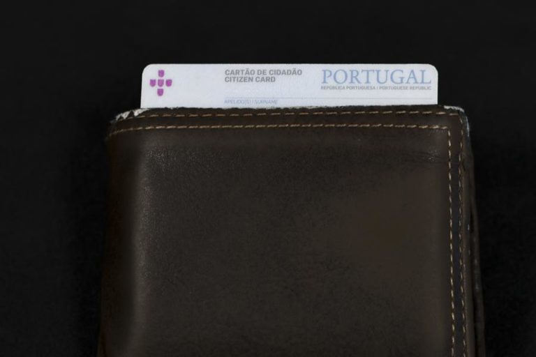 Emigrantes portugueses satisfeitos com proposta de nova lei da nacionalidade