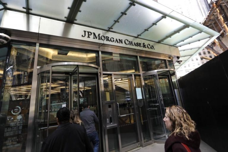 Lucros do JP Morgan descem 6,1% no 1º trimestre para 25,3 mil ME