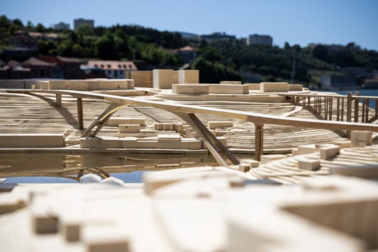 Pontes e estações de alta velocidade em Gaia e Porto “propositadamente omitidas” , diz PCP