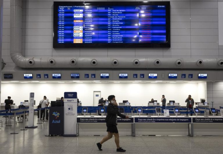 Brasil regista recorde de número de passageiros aéreos no 1.º semestre
