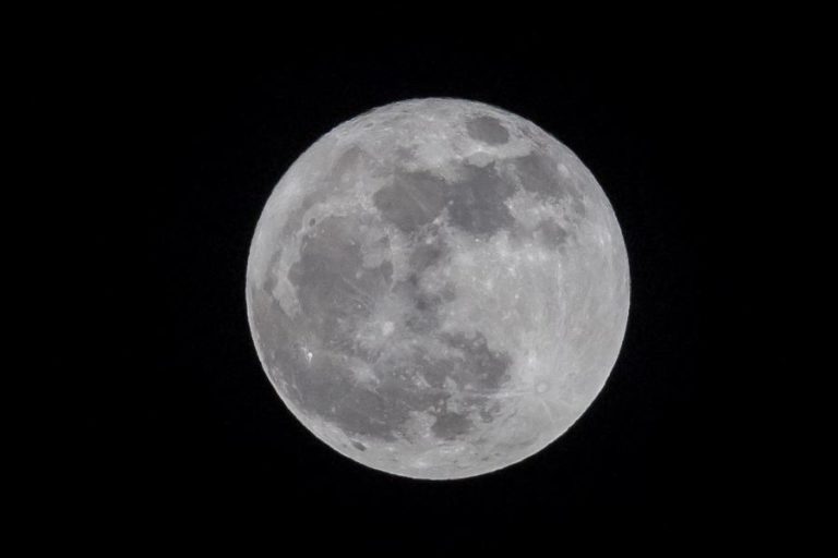Estudo sugere que a origem da Lua poderá ser a origem da vida na Terra