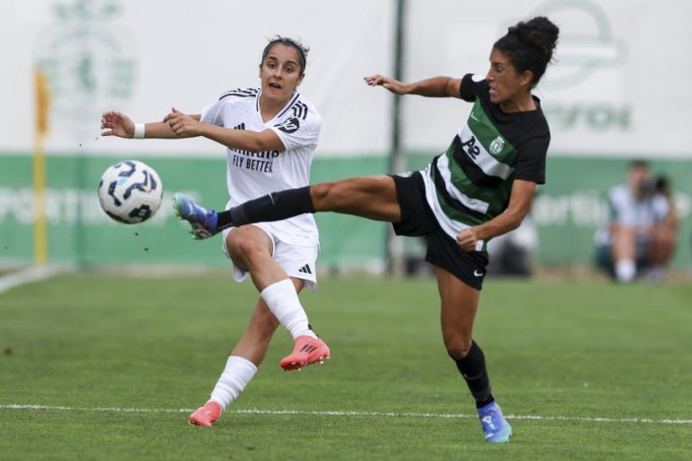 Média Cláudia Neto renova com o Sporting até 2027
