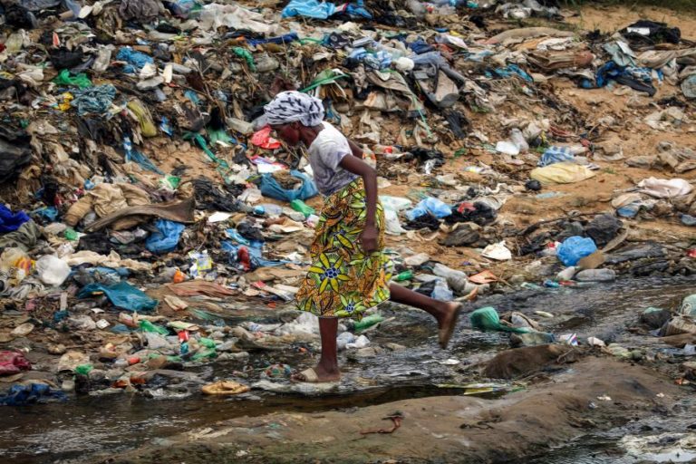 Crescimento económico angolano deve traduzir-se em menos pobreza