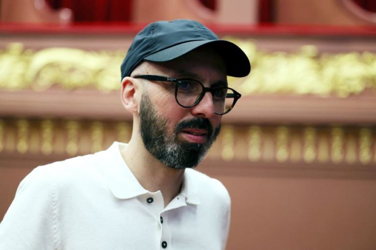 Victor Hugo Pontes é o novo diretor artístico do Teatro Nacional São João