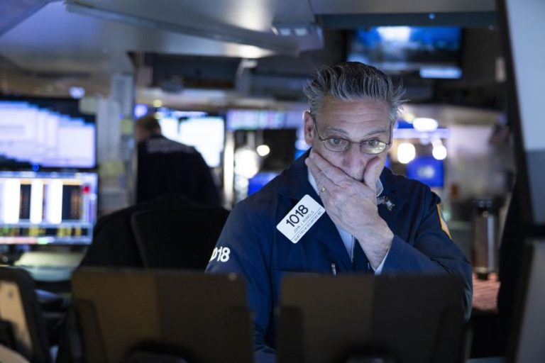 Wall Street começa última sessão da semana com perdas