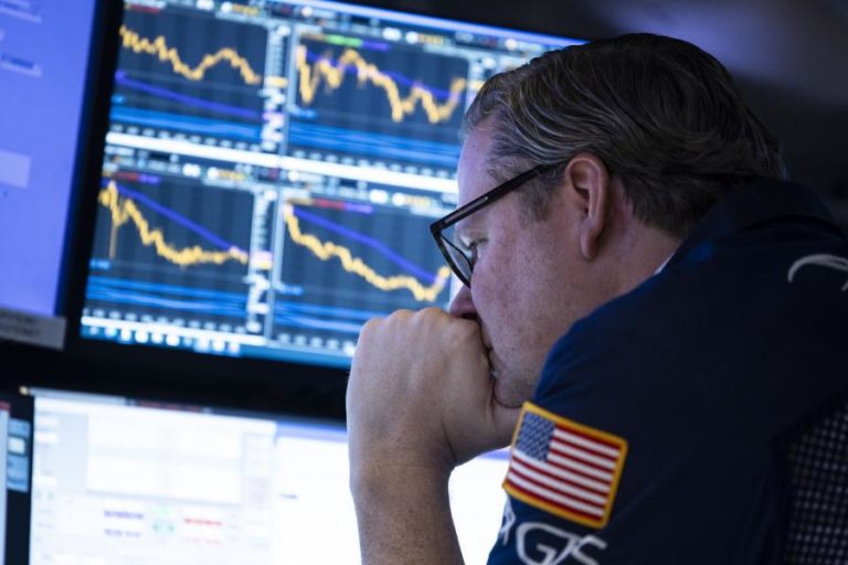 Wall Street negoceia mista no início da sessão
