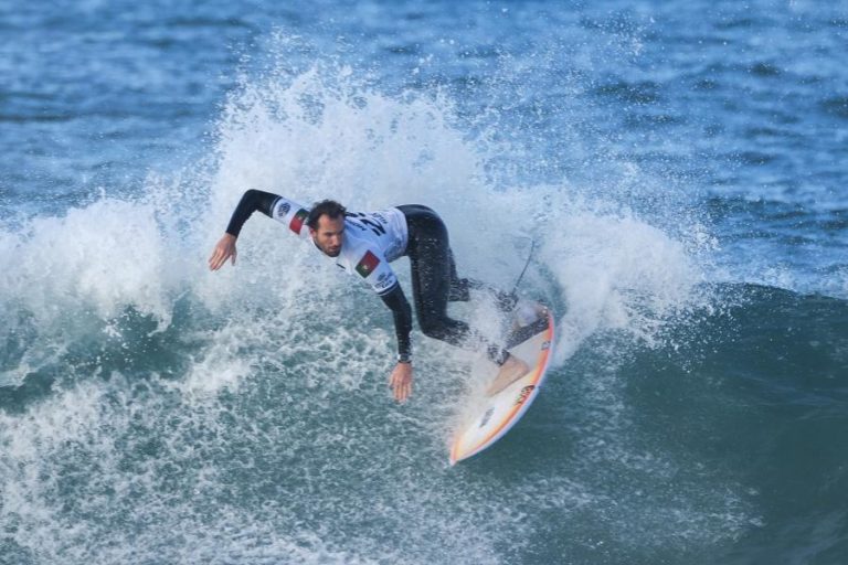 Frederico Morais cai na terceira ronda do Ballito Pro de surf na África do Sul