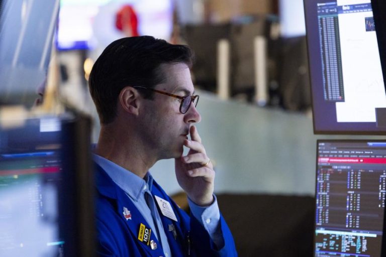 Bolsa de Wall Street negoceia em alta no início da sessão