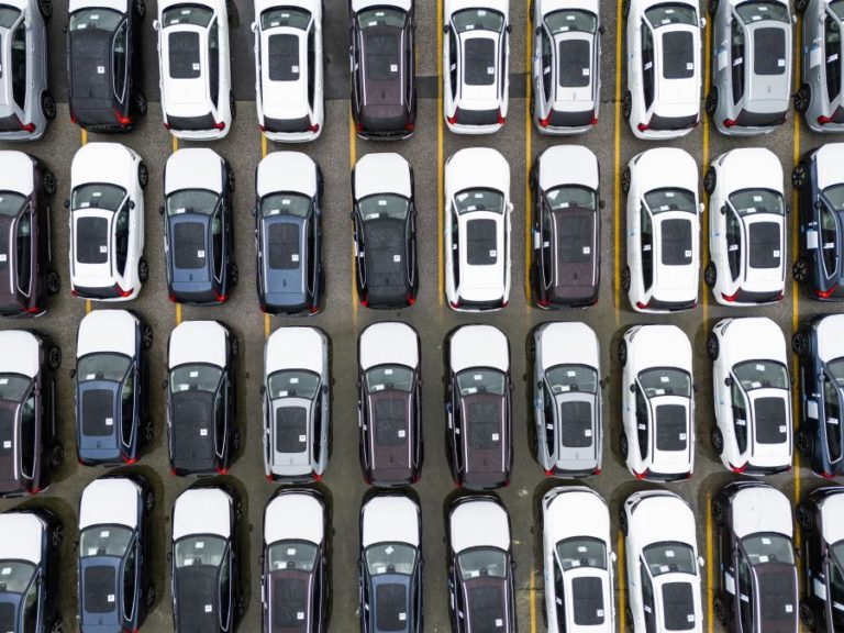 Volvo anuncia provisão para deterioração de 1.015 ME devido às imposições dos EUA