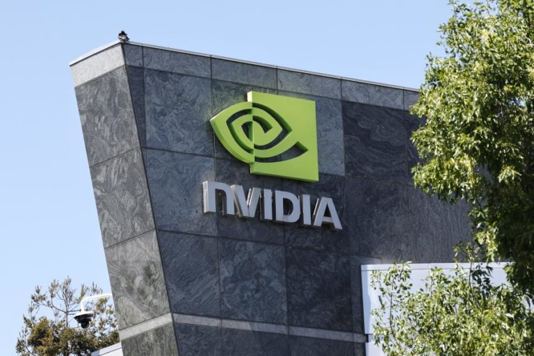 Nvidia torna-se na primeira cotada a atingir 4 mil milhões de dólares de capitalização