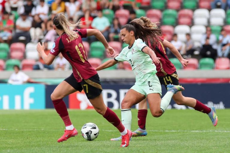 Catarina Amado é a única novidade no ‘onze’ para jogo decisivo no Europeu feminino