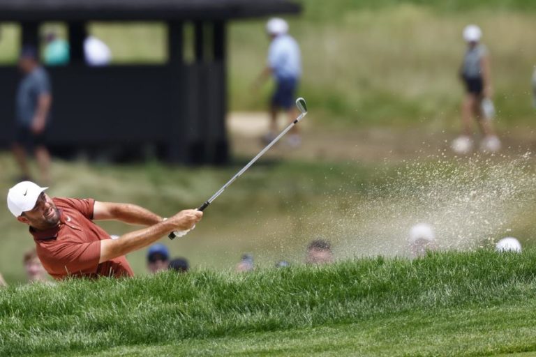 Scottie Scheffler salta para a liderança do British Open de golfe
