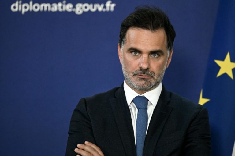 França diz que acordo com EUA é desequilibrado e Itália quer conhecer mais detalhes