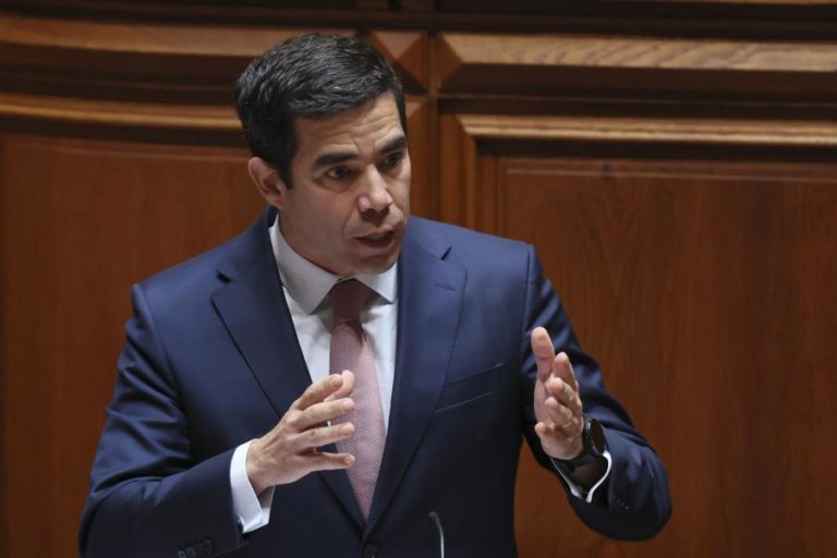 Ministroafirma que Portugal tem meio milhão de pedidos de nacionalidade pendentes