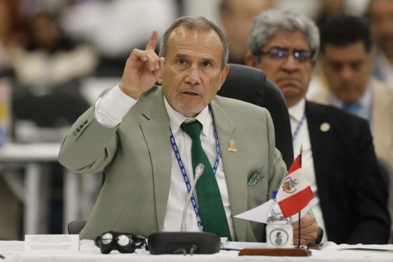 Peru frisa que Brasil não pode aceder ao oceano Pacífico sem a sua participação