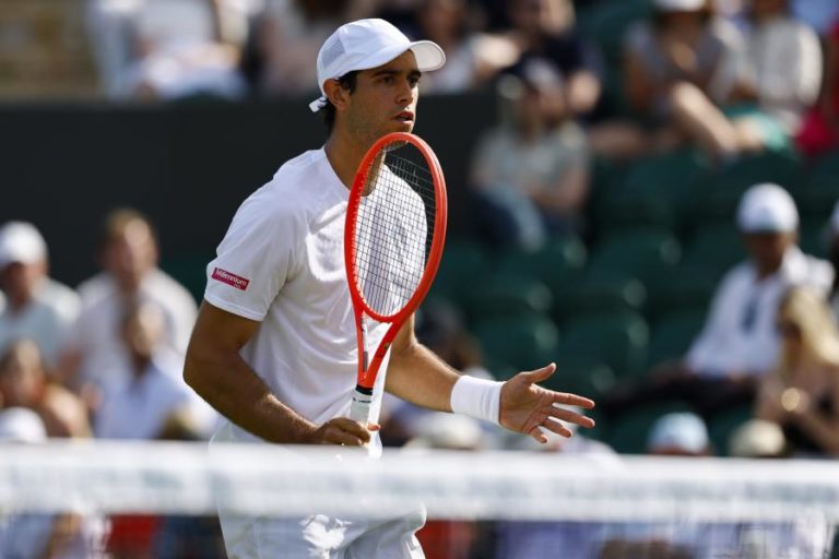 Nuno Borges bate anfitrião Billy Harris e segue para a terceira ronda de Wimbledon